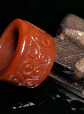 天然藏区回流老玛瑙雕花扳指