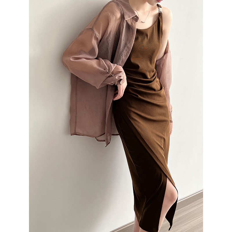 开叉吊带连衣裙两件套 2025夏新款宽松防晒衬衫套装80809强明女装,淘宝优惠券,粉丝福利购,淘宝优惠卷