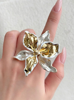轻奢高级滴油白金撞色鸢尾花戒指