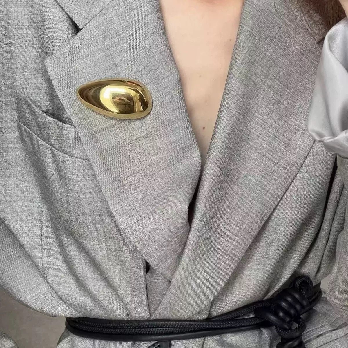 金属极简镜面光面弧形胸针女收腰点缀时尚西装外套毛衣别针配饰,淘宝优惠券,粉丝福利购,淘宝优惠卷