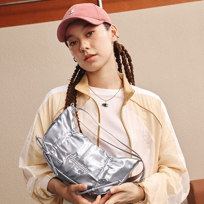 Champion冠军斜挎包女2025秋冬新款潮流休闲通勤背包单肩包月亮包,淘宝优惠券,粉丝福利购,淘宝优惠卷