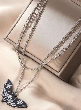 欧美时尚亚克力暗黑双层蝴蝶吊坠项链小众设计黑色骷髅飞蛾锁骨链