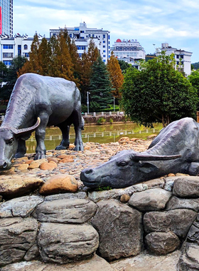 玻璃钢铸铜牧童骑牛雕塑定制