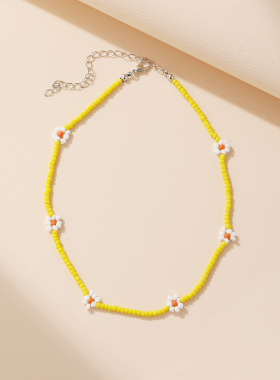 Ethnic style millefiori flower necklace for a young girl项链