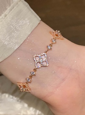 粉色幸运草微镶锆石镂空高级感轻奢手链甜美气质设计感潮流手饰