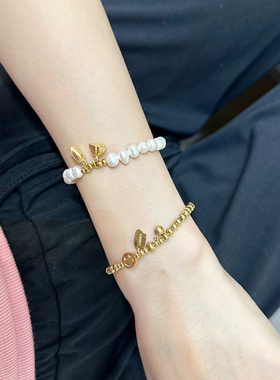 金色爱心吊坠项链白色手链