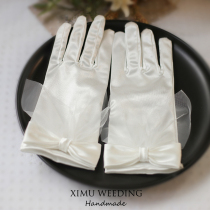 Fa-style retro satin white short Bride Gloves Wedding dress Wearing Ornament Photo to Write True Marriage Registration