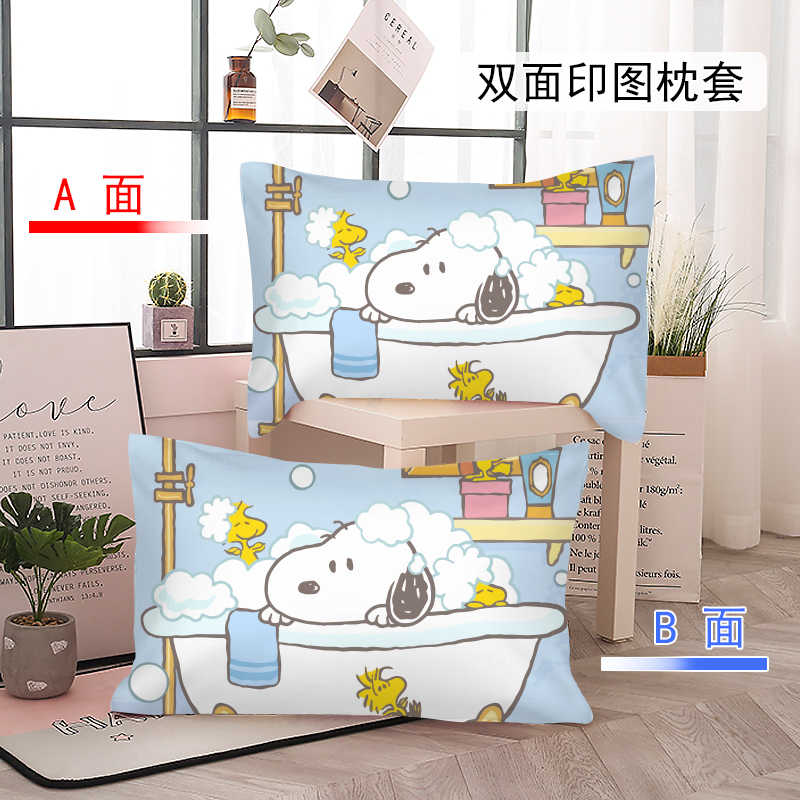 スヌーピーとウッドストックのイラストが可愛い スヌーピー 1枚 クリアアロー２ サイズ フロアマット リア用 正規品スーパーsale 店内全品キャンペーン クリアアロー２