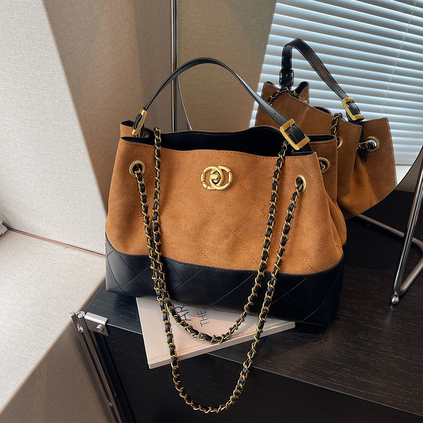 复古通勤大容量水桶包2025秋季新款百搭时尚潮上班外出单肩包,淘宝优惠券,粉丝福利购,淘宝优惠卷