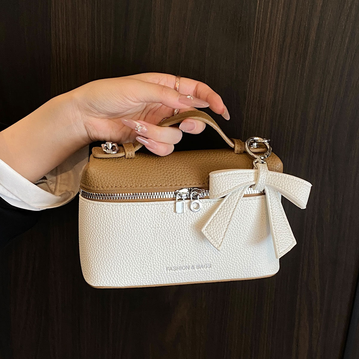 2025夏季新款荔枝纹饭盒包女时尚百搭凯莉包手提包简约单肩斜挎包,淘宝优惠券,粉丝福利购,淘宝优惠卷