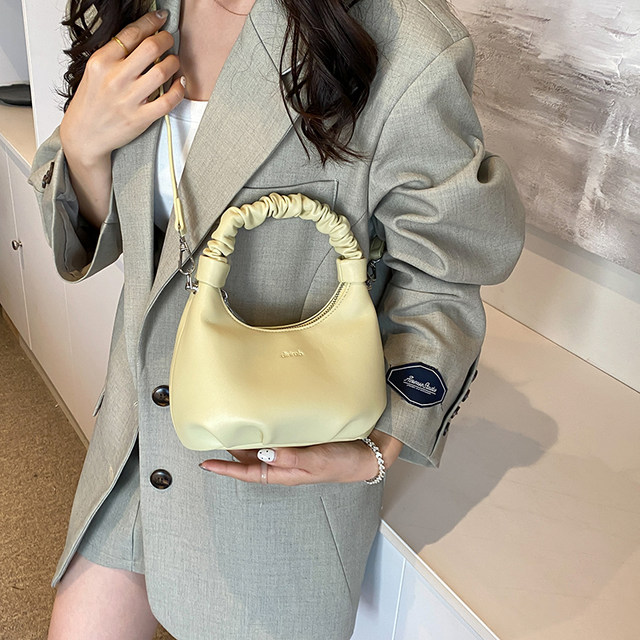 2060 hand-carrying fashionable and simple pea bag