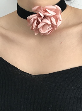 三环路丝绒项圈女玫瑰项链