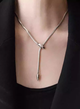 时尚感银色蛇骨锆石蛇骨项链