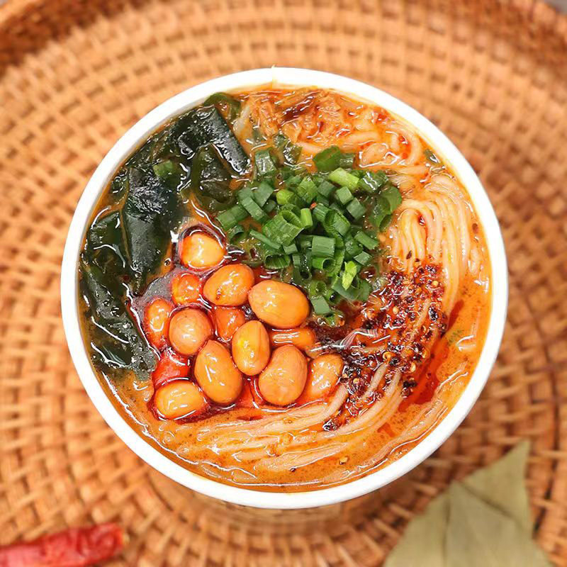 牙哥香菇鸡汤米线麻酱香辣牛肉米线速食方便免煮桶装杯装泡面粉丝