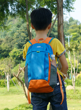 儿童外出小背包男旅游出游户外轻便徒步登山运动减负可爱双肩包女