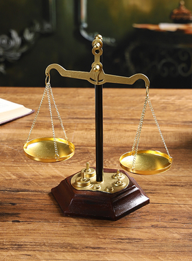 复古怀旧老式书房天平秤模型摆件