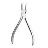 Магазин возвращается в The Thrain Five -Alt Shop, чтобы отрегулировать раму очков, чтобы затянуть зажим для инструмента для головы ски