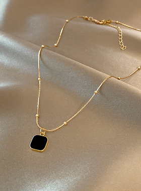 黑色方块项链女轻奢小众设计感高级锁骨链2024年新款ins镀金夏季