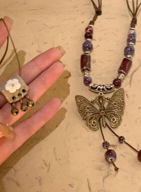 复古民族风陶瓷蝴蝶铃铛吊坠项链女2023年新款潮长款毛衣链配饰品