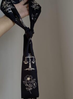 复古文艺天平印花黑色长丝巾小众简约飘带百搭女绑包装饰小丝带