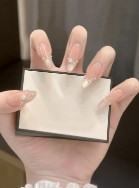 法式素雅小花穿戴甲法式中长款裸色显白高级感孕妇拍婚纱照美甲女