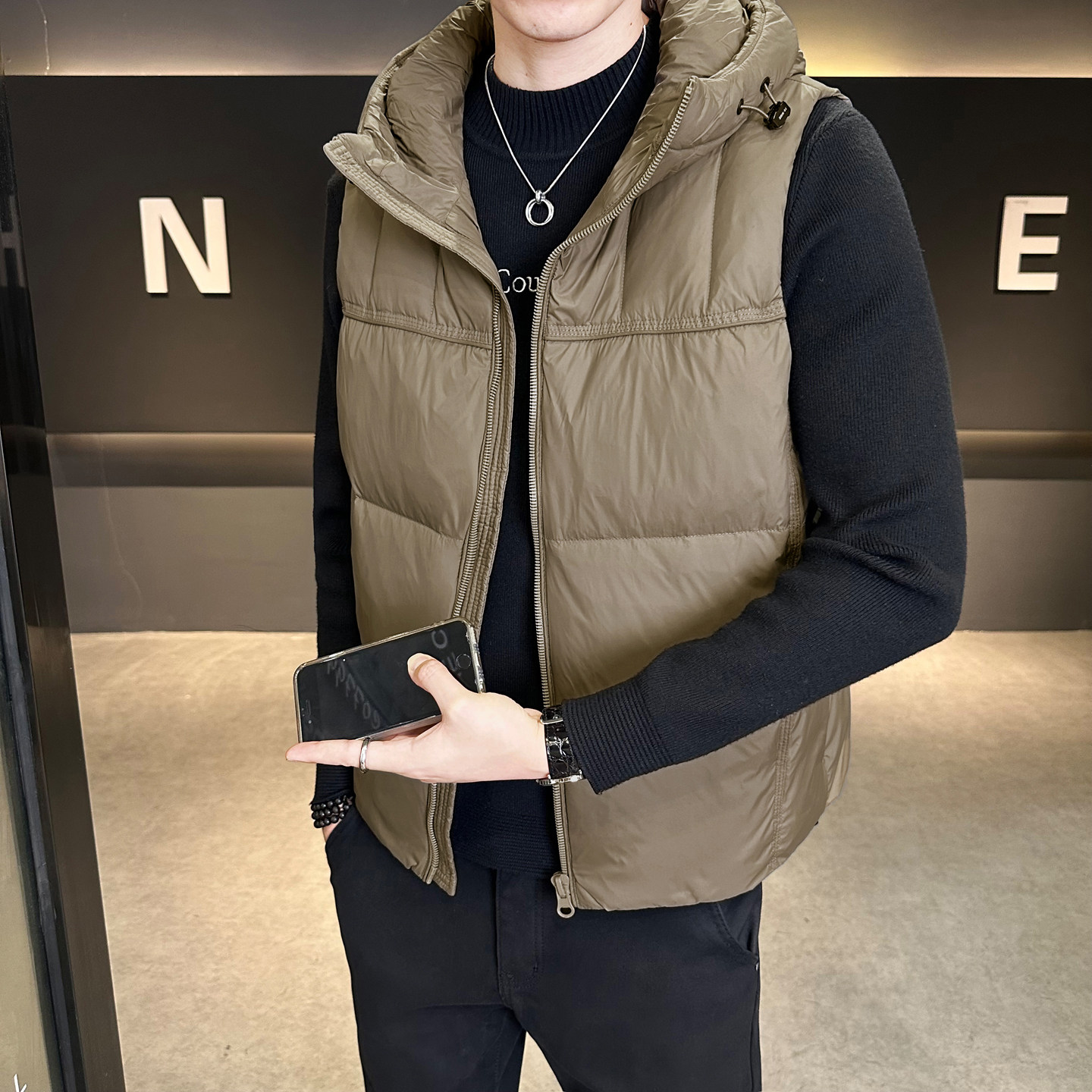 Duck down vest men's warm down jacket 2026 autumn and winter new hooded Korean style trendy outer vest vest