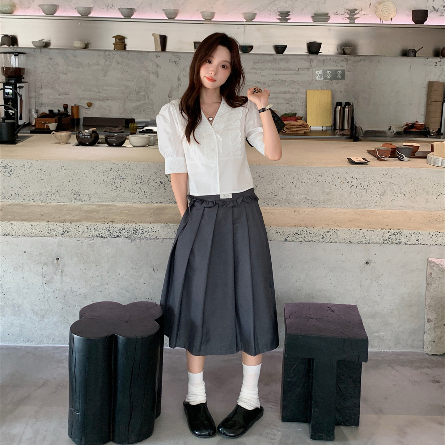 FOR WHY25AW早秋韩系学院风蕾丝拼接V领泡泡袖度短款衬衫上衣半裙 - 图0