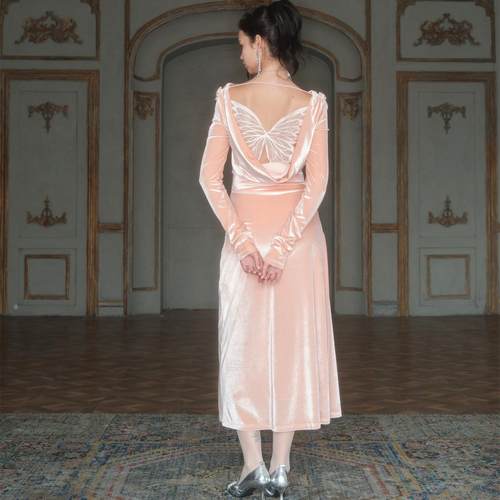 【清货折S】ARTE PURA橘粉丝绒露背蕾丝蝴蝶长裙女优雅长袖连衣裙 - 图2