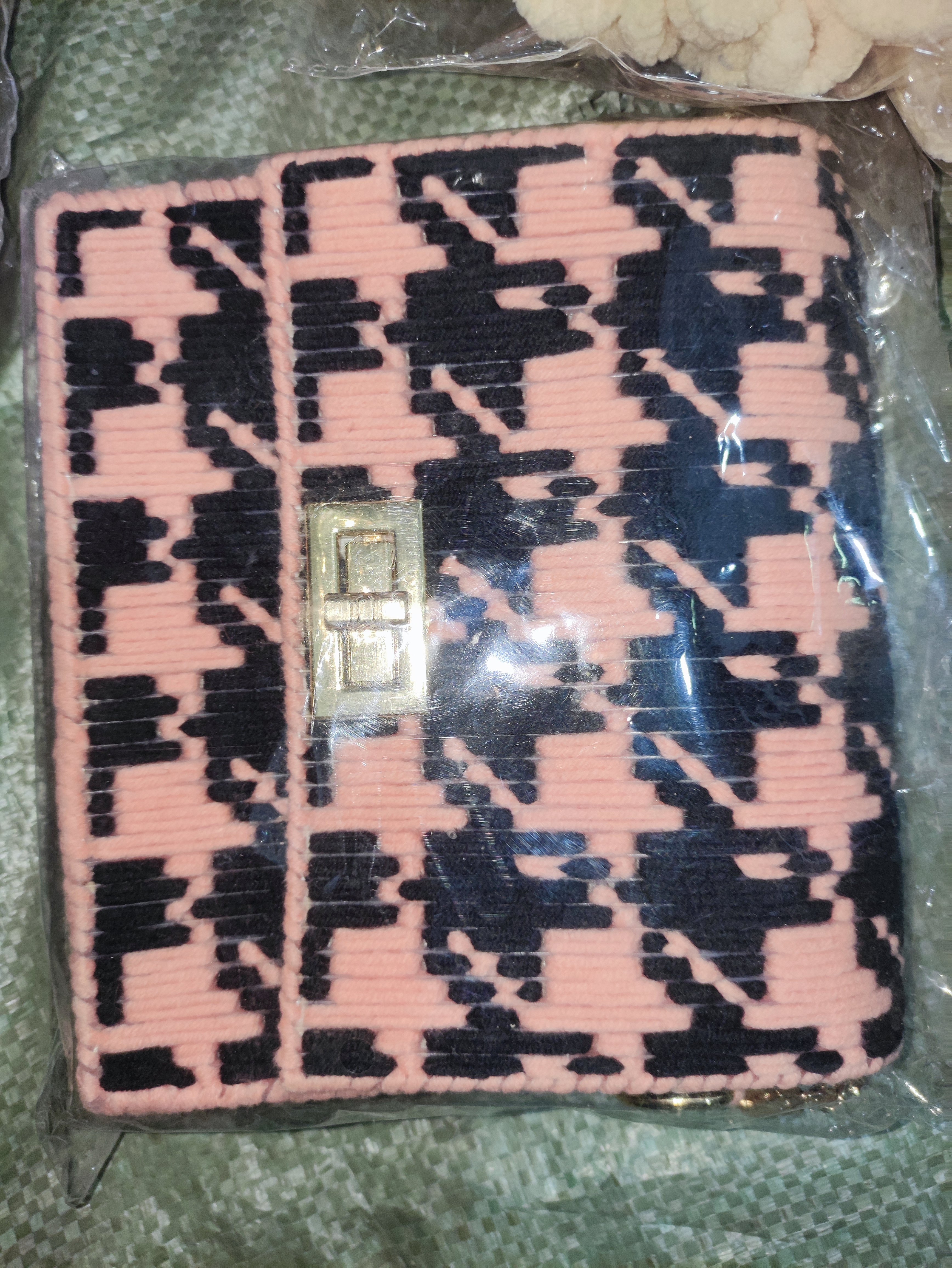 成品现货亏本清仓处理手工编织新年diy可爱毛线福袋包手提斜挎包,淘宝优惠券,粉丝福利购,淘宝优惠卷