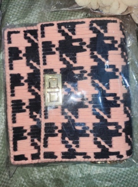 成品现货亏本清仓处理手工编织新年diy可爱毛线福袋包手提斜挎包
