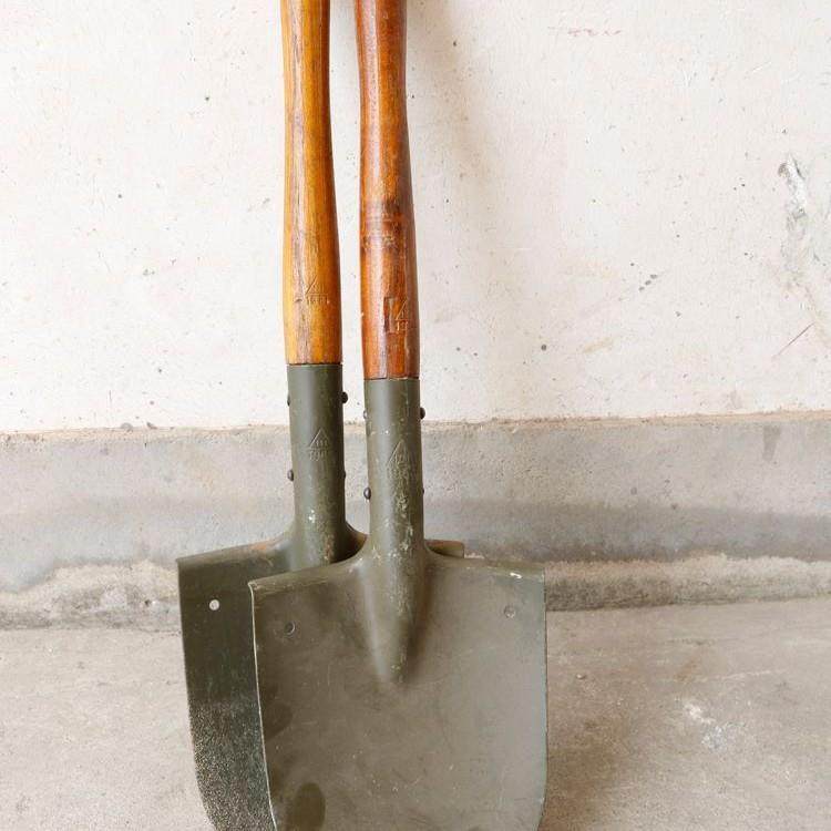 205工兵锹老货65式兵铲锰钢 户外车载野营木柄老式小铁锹,淘宝优惠券,粉丝福利购,淘宝优惠卷