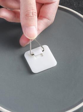 塑料挂盘钩盘子粘贴钩挂钩 方型挂盘钩塑料三角钩盘子挂钩