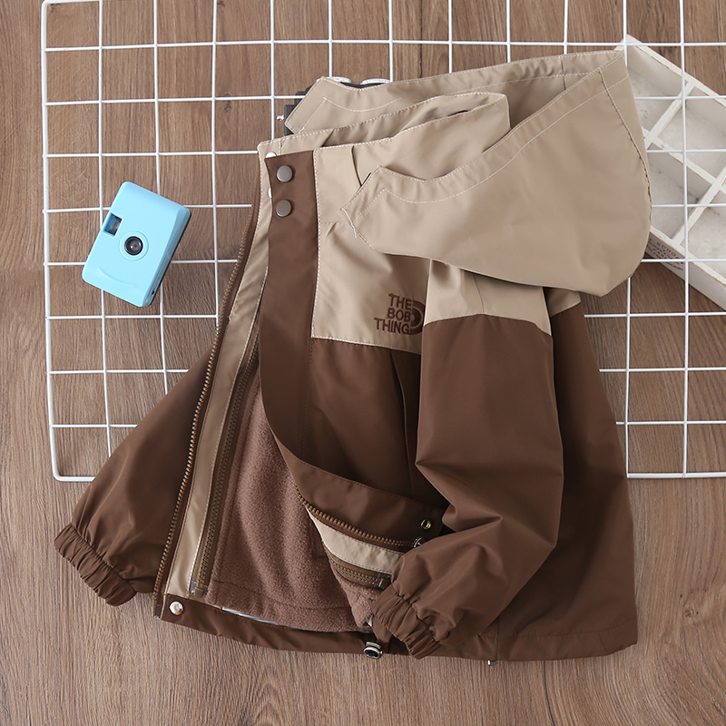 男童工装外套春秋款2025新款儿童冲锋衣三合一可拆卸宝宝洋气秋装 - 图1