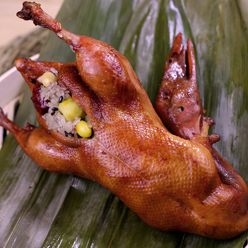 年货沈万三苏州特产八宝鸭800g袋酱板鸭 鸭肉类零食熟食整鸭卤味 - 图0