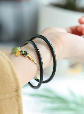 天然女神款手镯细条和田玉叮当镯