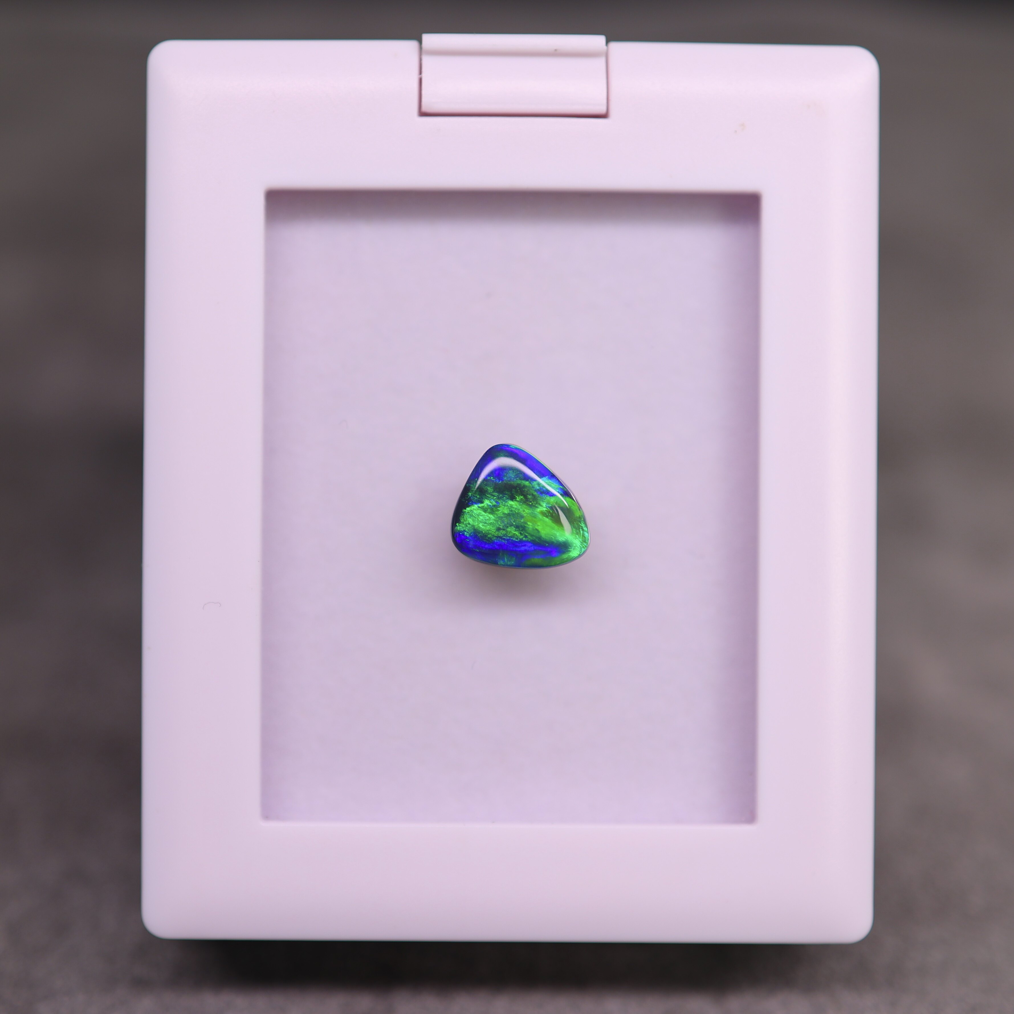 Australian Lightning Ridge natural high-bright blue-green color black opal bare stone ring surface can be customized with inlaid ring pendant