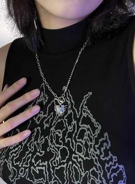 爱心项链女小众设计感辣妹甜酷ins高级感钛钢链子配饰高级感毛衣