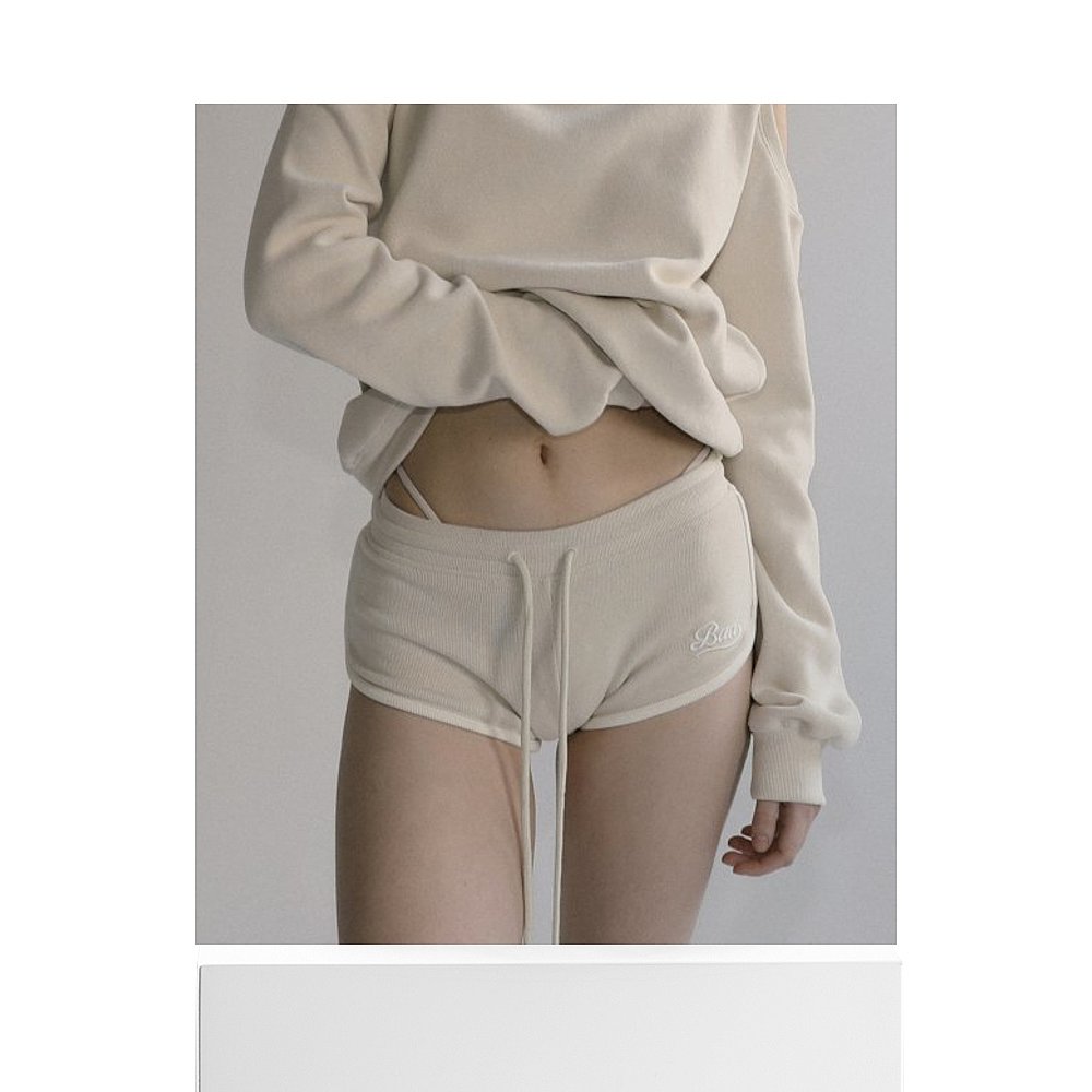 韩国直邮BADBLOOD女士短裤Beyond Soft Dolphin Shorts- Cream w-图3