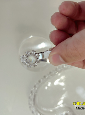 CHIC JEWELRY韩国水钻闪闪花朵边夹新款实拍时可爱花朵戒发夹发饰