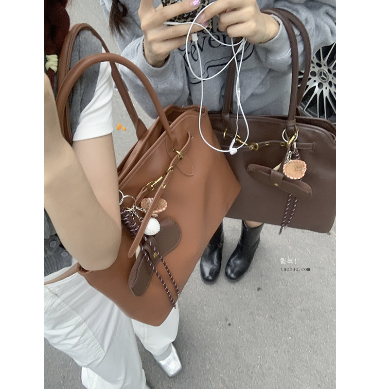 韩国小众手提通勤包包女2024秋冬新款潮复古托特包大容量腋下包,淘宝优惠券,粉丝福利购,淘宝优惠卷