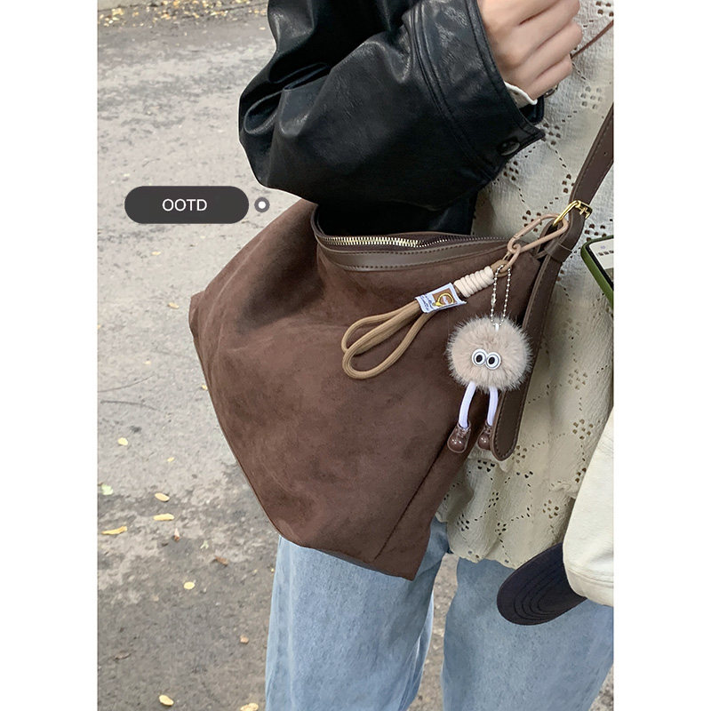 秋冬复古大容量包包女2025新款潮时尚麂皮绒托特包百搭单肩斜挎包,淘宝优惠券,粉丝福利购,淘宝优惠卷