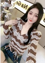 2023 Fall Style Fashion Wind Chili Girl Striped Needles Jersey Woman Korean version Loose Sensible Slim V Collar Foreign Air Long Sleeve Blouse