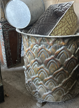 中古外贸出口样品花瓶加厚复古花盆瑕疵捡漏复古做旧铁艺花器集合