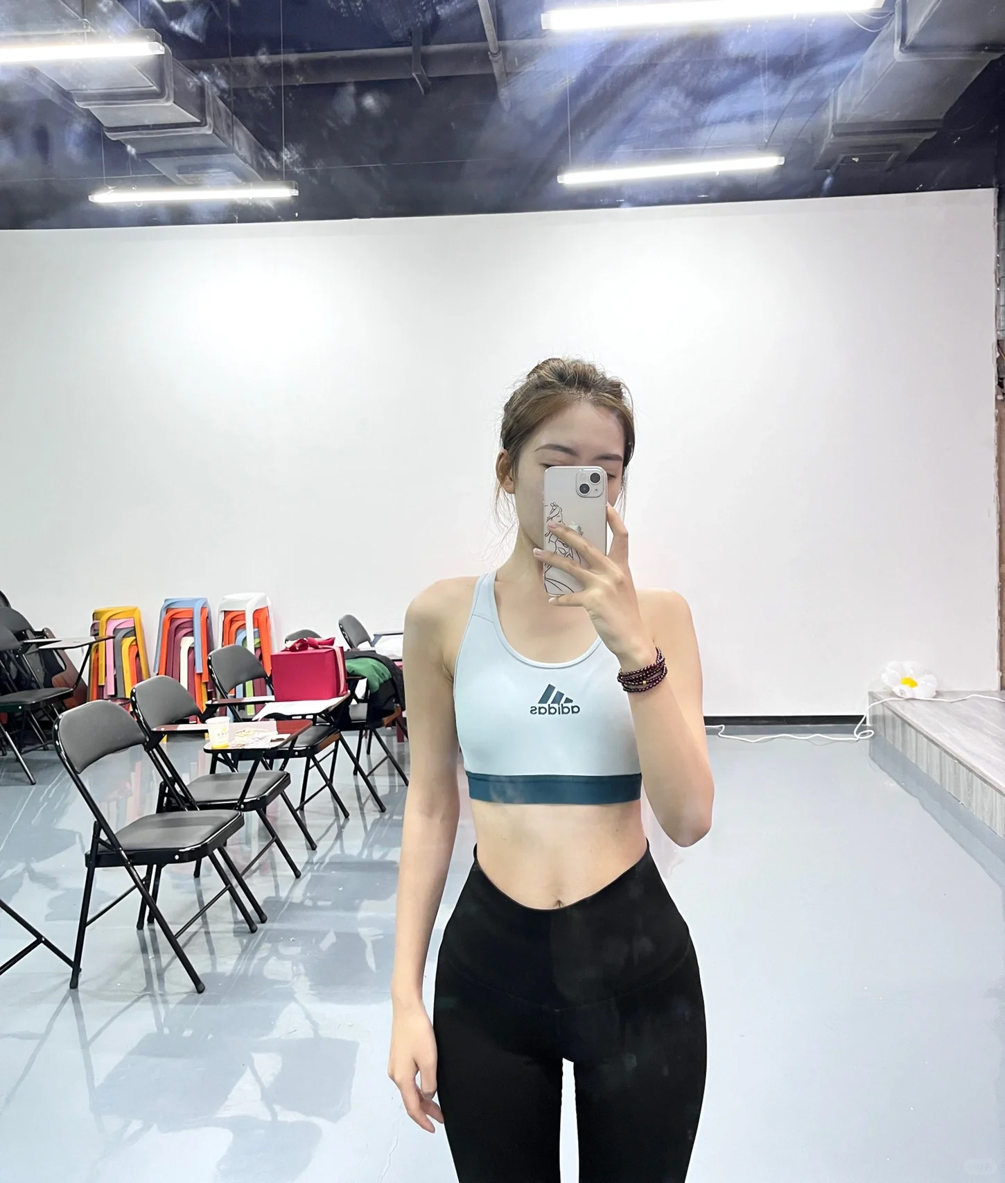 Adidas阿迪达斯健身衣女士正品健身瑜伽休闲胸衣内衣运动服GJ9698 - 图1