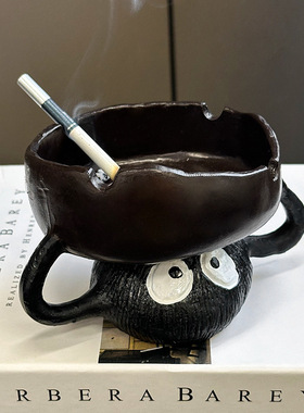 宫崎骏小煤球烟灰缸高级感家用客厅茶几房间可爱搞怪创意装饰摆件
