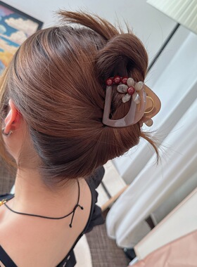 高级感奶咖色花朵珠珠抓夹女后脑勺发卡半扎发夹盘发鲨鱼夹子头饰