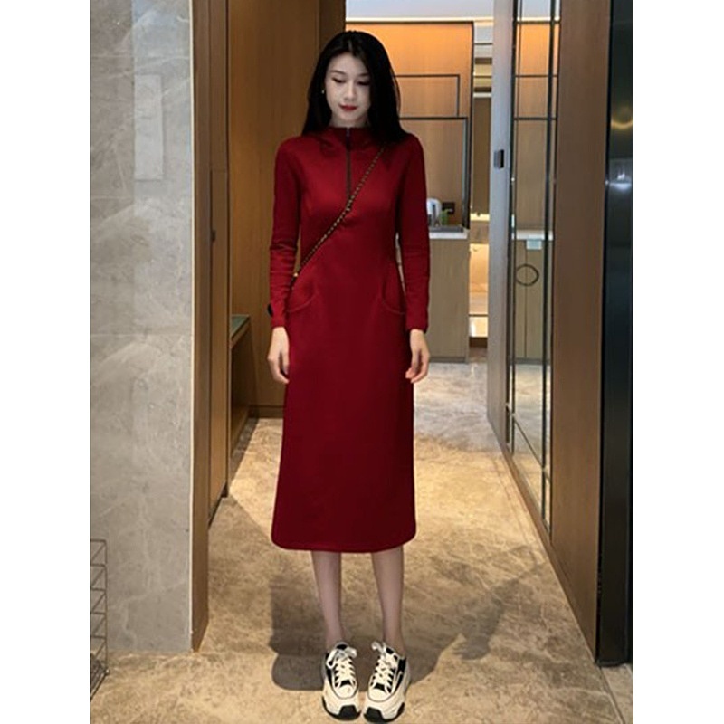 2024秋冬季新款长款卫衣裙女洋气遮肚子减龄显身材高级纯色连衣裙 - 图2