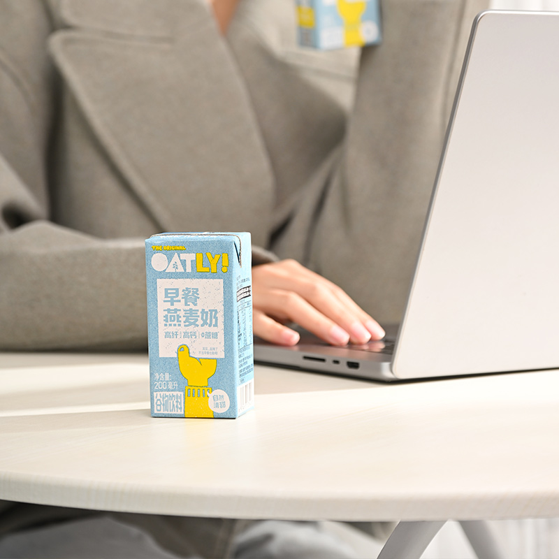 OATLY便携0蔗糖燕麦谷物高钙营养早餐奶200ml*12燕麦液体饮料