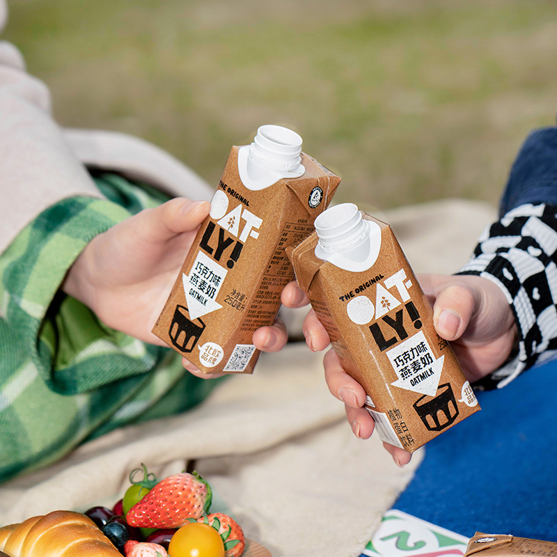 OATLY原味醇香巧克力早餐燕麦奶便携装250ml植物蛋白谷物饮料整箱