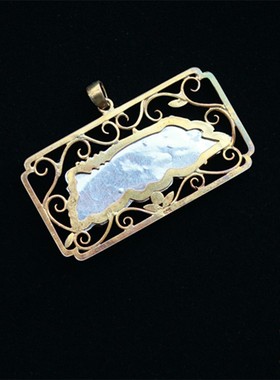 【 独一再无二】建国初期925银镀金嵌天然随型冰糖玛瑙配松石吊坠